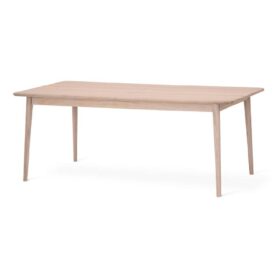 Nordik matbord med syncronutdrag från Torkelson. Bordsskiva med rundad kant och svarvade ben, vitoljad ek. Bordet kan förlängas med ilägg på 68 cm.