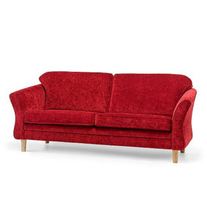 Monroe har stadig och skön sittkomfort samt välvda armstöd. En soffa från Above med formgjuten kallskum i sitsen.