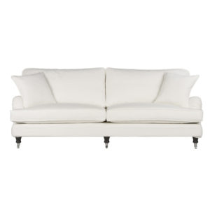 Howard Medium 3-sits soffa i vitt tyg. En underbar klassik modell från Englesson.