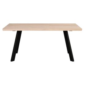 Fred vitpigmenterat matbord 170 cm från Rowico har tvådelad bordsskiva i massiv ek. Lackad med borstad bordsskiva som har en snygg snett fasad kant. Benen består av svart metall.