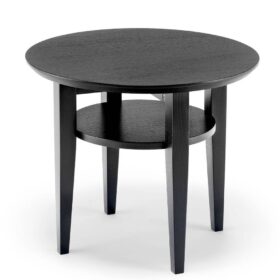Tango lampbord i svart från Torkelson. Bordsskiva och hylla i fanerad svartbetsad ek med massiva ben i svartbetsad ek.