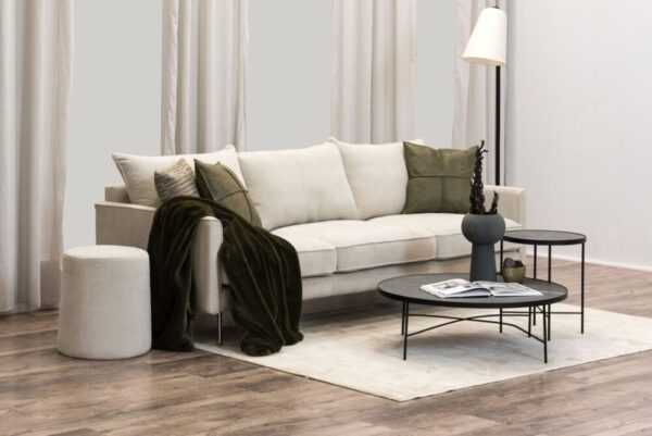 Vanilla modulsoffa från Burhéns. Här som 3.5-sits soffa i beige tyg. Armstöd 2 och rygg Modern.