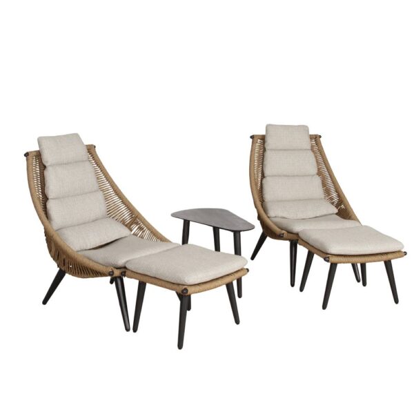 Olivia relaxset med 2 fåtöljer, 2 fotpallar och bord. I beige twistad konstrotting och aluminium.