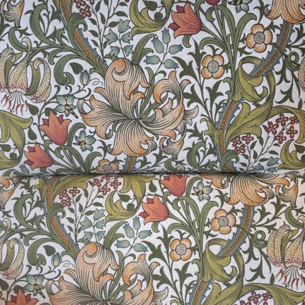 Närbild blommigt tyg William Morris.