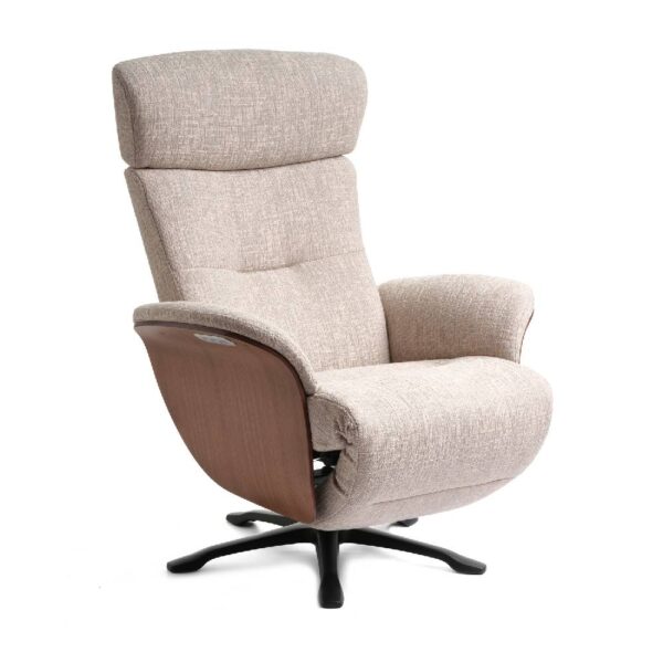 Conforms elfåtölj Nova med sömlös harmoni mellan funktion och avkoppling. Beige tyg. Svensktillverkad