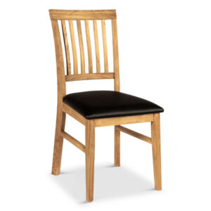 Österund stol i massiv ek med sits av svart PU.