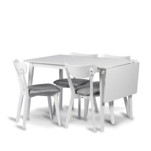 Åland matgrupp i vitlack. Bord med hängkaff och 4 stolar.