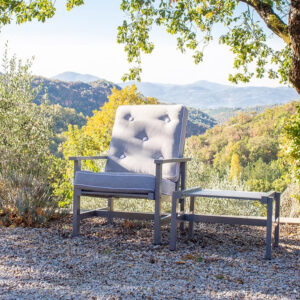 Alternative view of Fri form fåtölj i grå aluminium